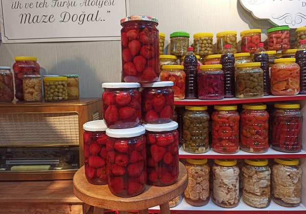 Foto - Bakın hangi meyvenin turşusu yapıldı