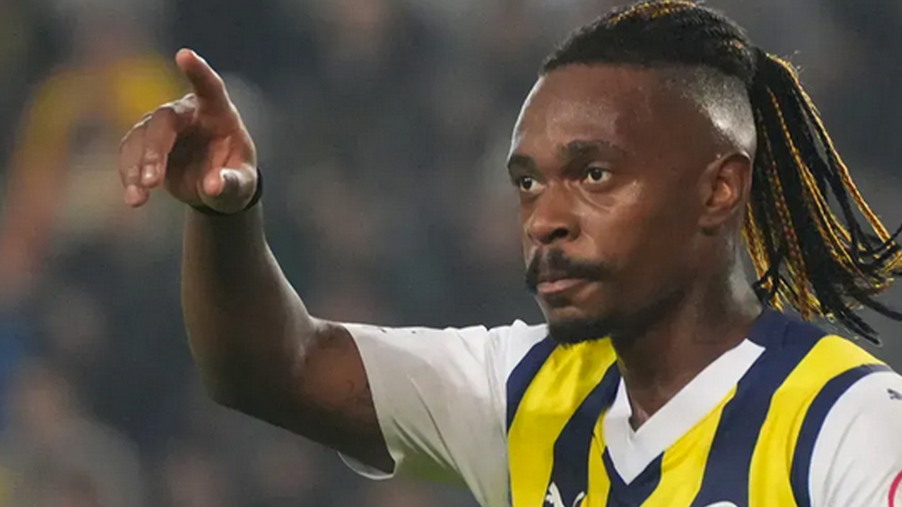 Bakın kim Samandıra'ya geldi! Elde çok az varya o da geldi... Mourinho'nun işi ne ki, bunları ayıklasın...