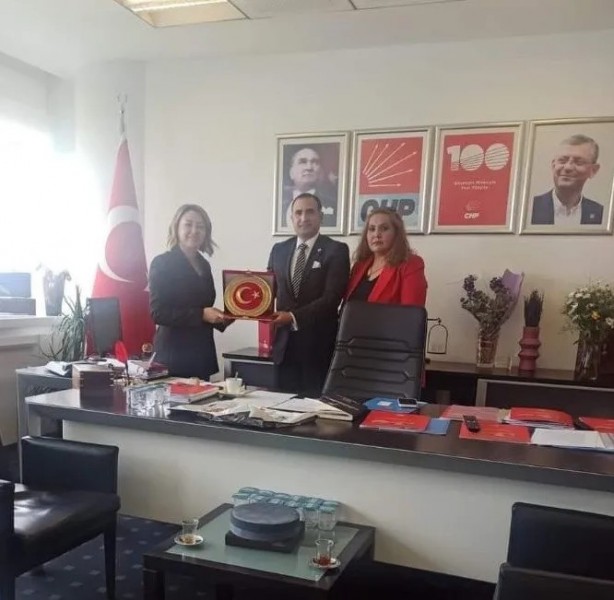Foto - Bakın kimle fotoğrafı ortaya çıktı Tacizin pusulası yine CHP’yi gösterdi