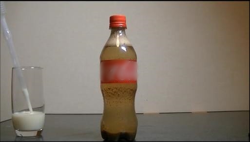 Foto - Bakın kolayla süt karışırsa ne oluyor