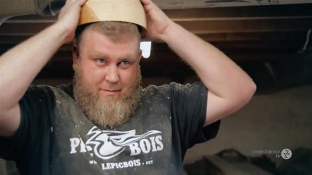 Foto - Bakın kütüğü neye dönüştürdü!