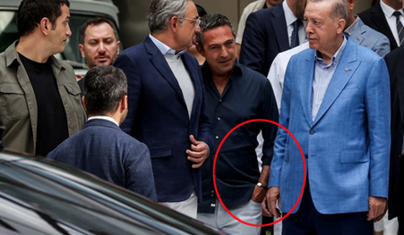 Foto - Bakın ne yaptı yine! Halk TV’de olay açıklamalar! Külliye’de kuzu, Riyad’da koç! Türkiye’ye duyurdu…