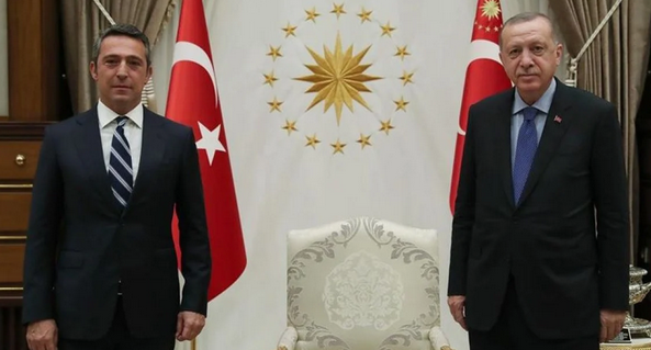 Foto - Bakın ne yaptı yine! Halk TV’de olay açıklamalar! Külliye’de kuzu, Riyad’da koç! Türkiye’ye duyurdu…