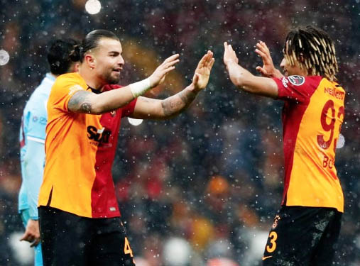 Foto - Bakın ne yaptılar: Bomba haber! Galatasaray'ın yıldızına süper talip...