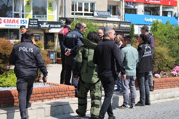 Foto - Bakın o valizlerden neler çıktı! Dalgın bulaşıkçı şehri ayağa kaldırdı