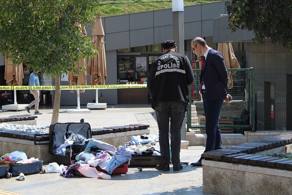 Foto - Bakın o valizlerden neler çıktı! Dalgın bulaşıkçı şehri ayağa kaldırdı