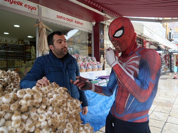 Foto - Bakın Örümcek Adam bu sefer hangi şehirde