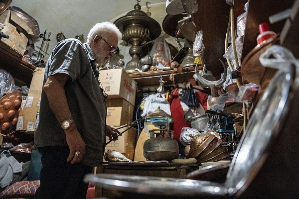 Foto - Bakır ustası çırak bulamayınca bakın ne yaptı! 