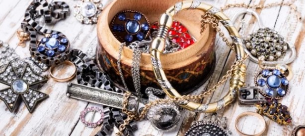 Bakır ve gümüşe ketçap sürünce bakın ne oluyor!