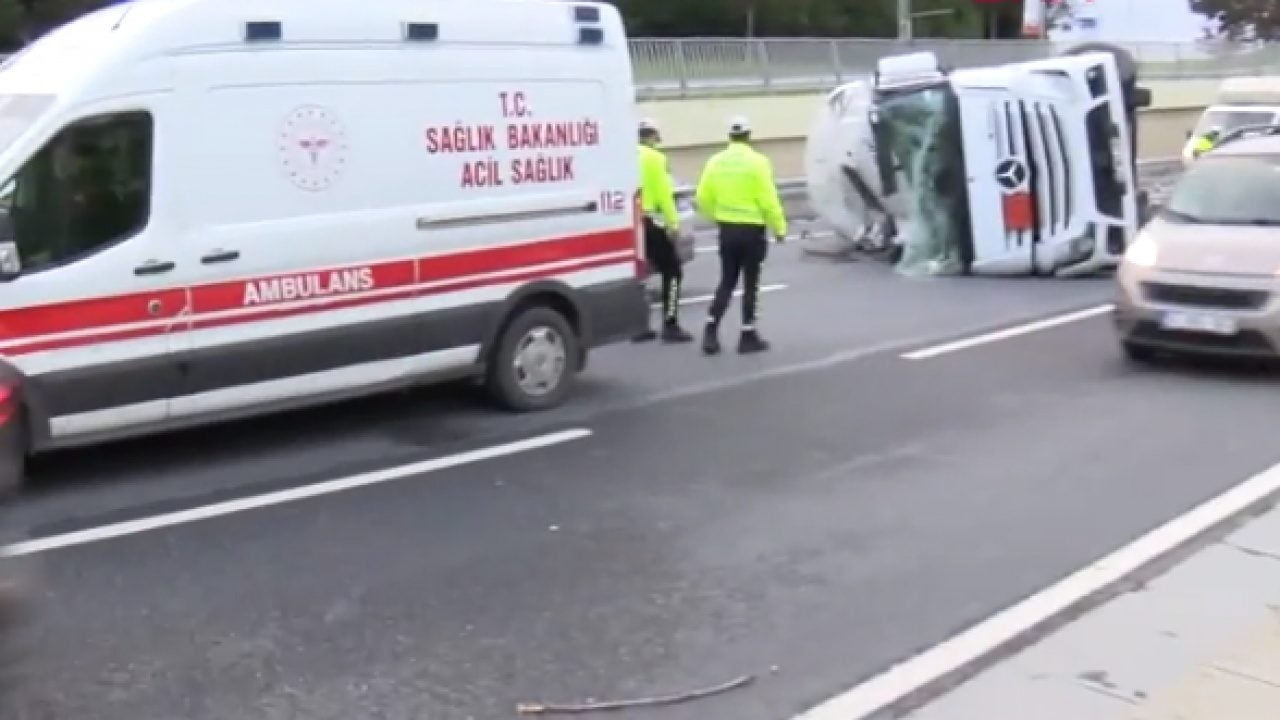 Foto - Bakırköy'de LNG yüklü tanker kazası! Virajı alamayınca devrildi