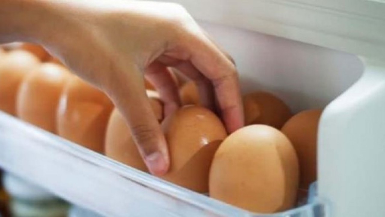 Foto - Bakteri yuvasına dönüşüyor! Yumurtaları sakın böyle koymayın