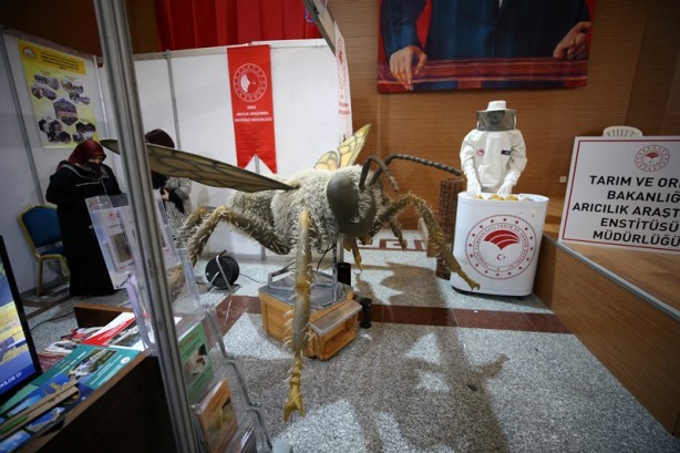 Bal ve arıcılık ürünleri fuarı açıldı