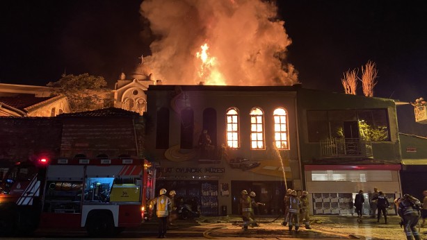 Foto - Balat Oyuncak Müzesi cayır cayır yandı