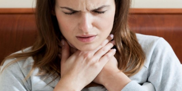 Foto - Balgam çıkarmak veya balgam yutmak orucu bozar mı?