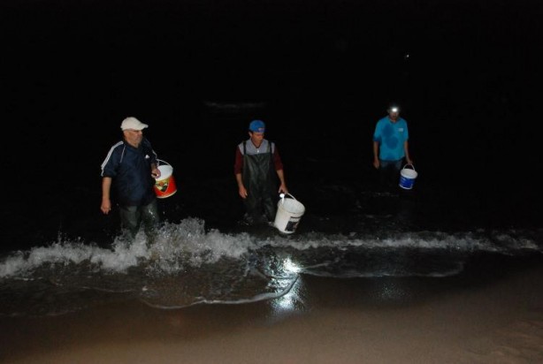 Foto - Balığa hücum! Tonlarcası ayaklarına geldi