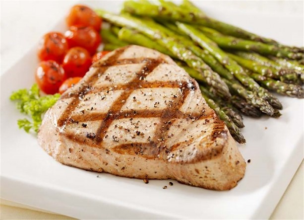 Foto - Balığın yanında kesinlikle yemeyin!