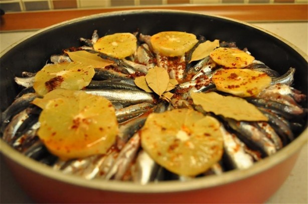 Foto - Balığın yanında kesinlikle yemeyin!