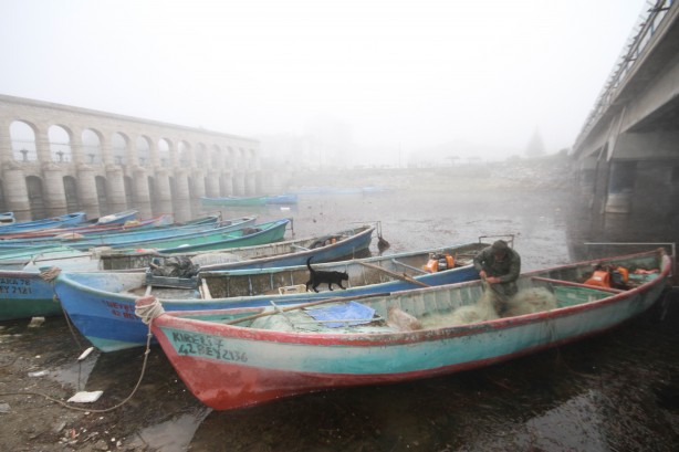 Foto - Balıkçılar avlanmaya ara verdi, koca göl gözden kayboldu! 