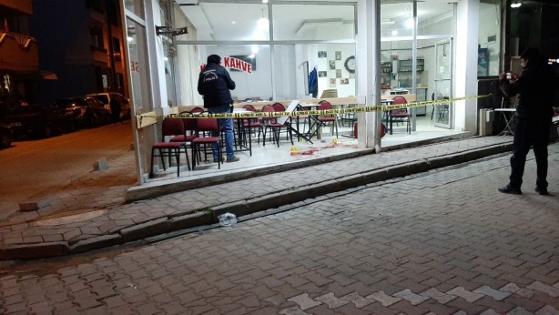 Balıkesir'de kahvehaneye silahlı saldırı! 1 ölü, 1 yaralı