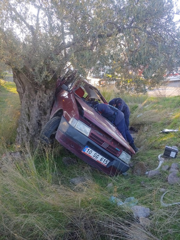 Foto - Balıkesir'de kaza! 4 kişi yaralandı