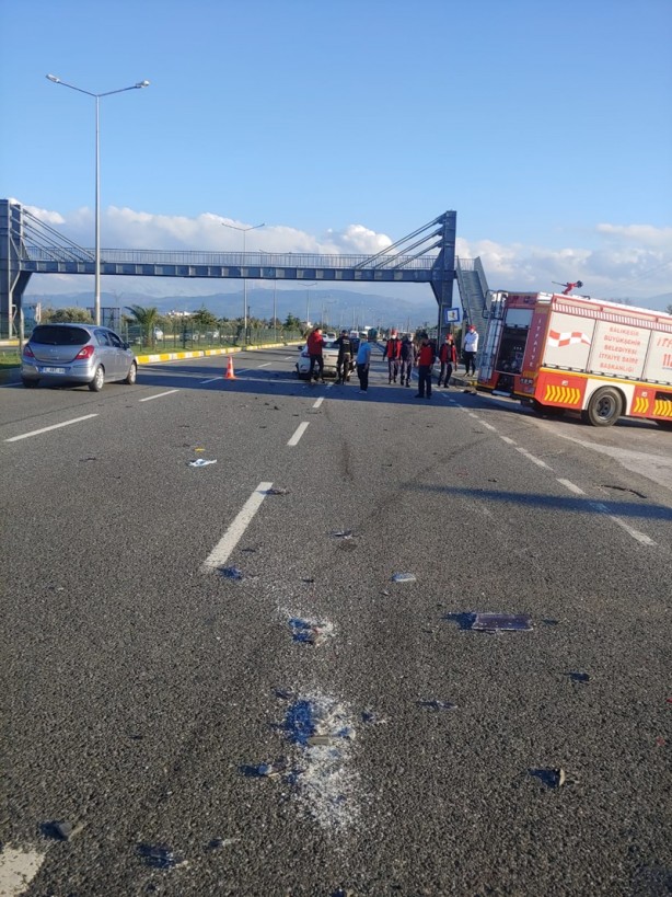 Foto - Balıkesir'de kaza! 4 kişi yaralandı