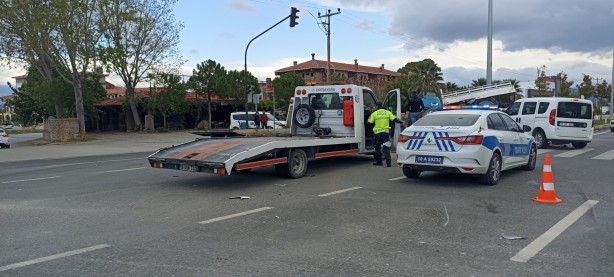 Foto - Balıkesir’de kaza: Bir polis memuru ağır yaralandı