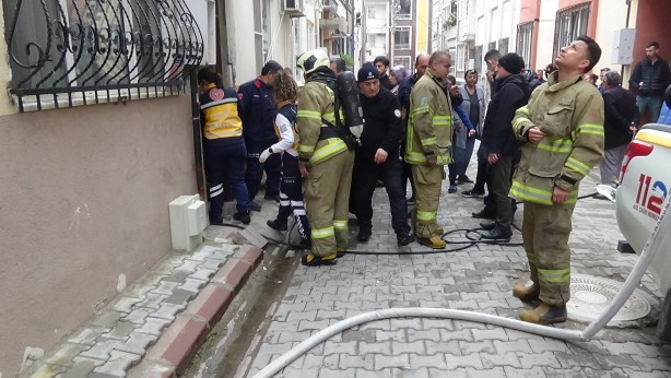 Foto - Balıkesir'de korku dolu anlar! Vatandaşlar sokağa çıktı