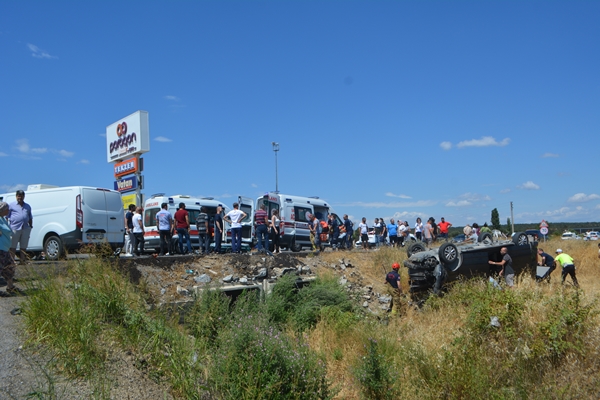 Foto - Balıkesir'de trafik kazası: Yaralılar var