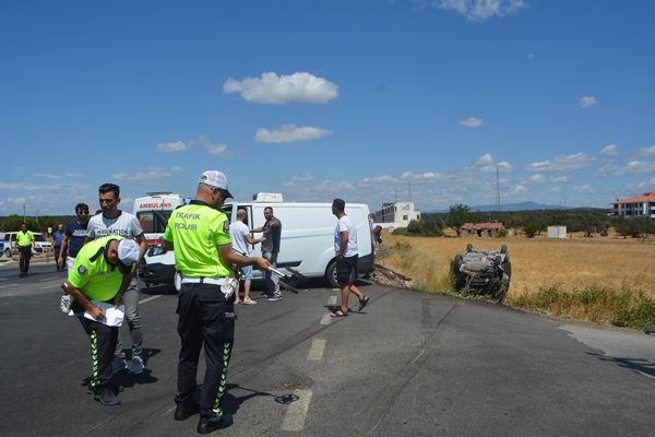 Foto - Balıkesir'de trafik kazası: Yaralılar var
