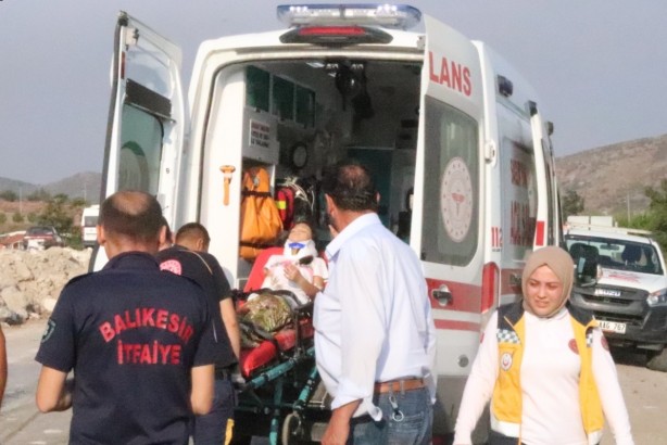 Foto - Balıkesir'de yürekler ağza geldi: 17 kişi yaralı