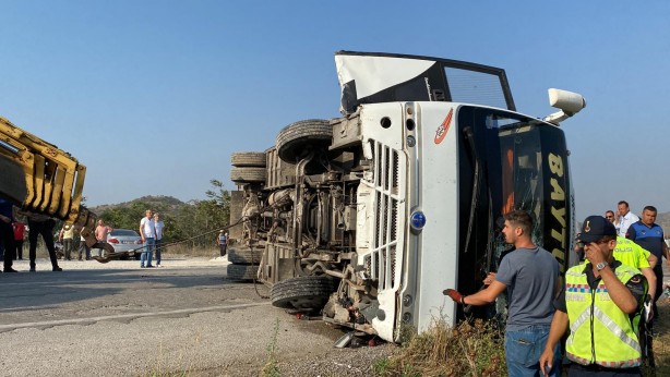Balıkesir'de yürekler ağza geldi: 17 kişi yaralı