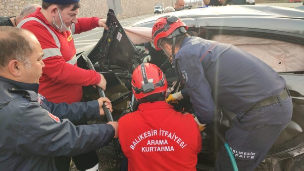 Balıkesir'de zincirleme kaza: Yaralılar var