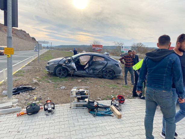 Foto - Balıkesir'de zincirleme kaza: Yaralılar var