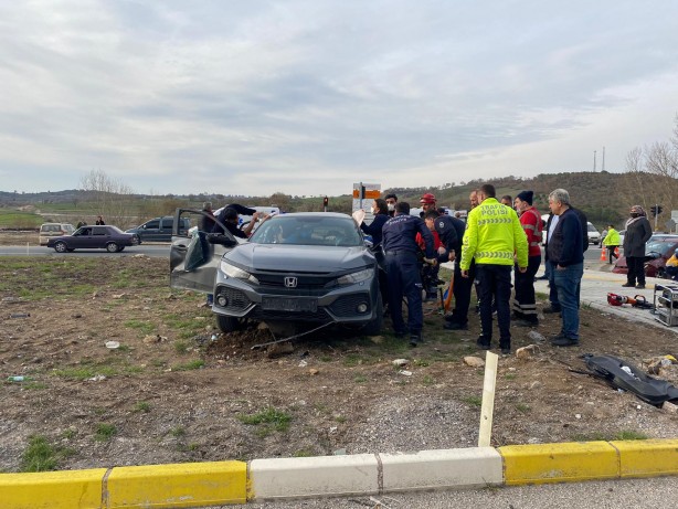 Foto - Balıkesir'de zincirleme kaza: Yaralılar var