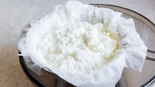 Balıktan çok fosfor, sütten çok kalsiyum içeren besin! Her gün bir kase tüketin