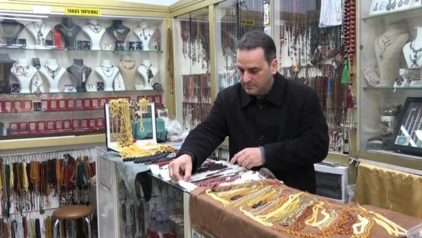 Foto - Balina kusmuğundan yapılan tespihin fiyatı dudak uçuklatıyor