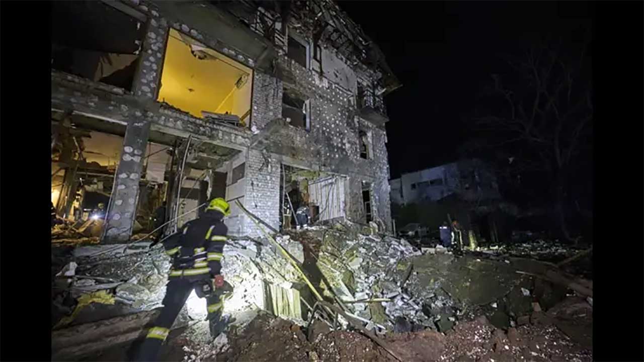 Balistik füze ile vurup casuslara izlettiler! Tam bir Rus işi