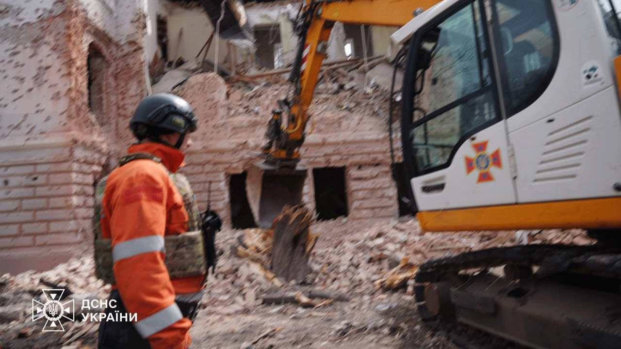 Foto - Balistik füzeler kenti vurdu! 21 ölü var