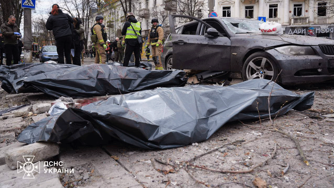 Foto - Balistik füzeler kenti vurdu! 21 ölü var