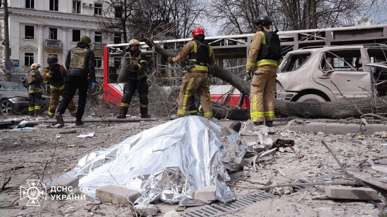 Foto - Balistik füzeler kenti vurdu! 21 ölü var