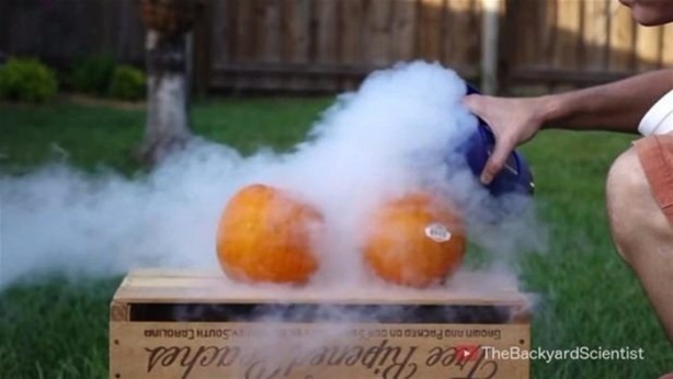 Foto - Balkabağına erimiş alüminyum döktüler!