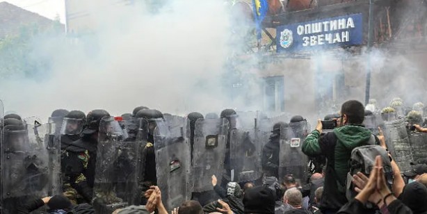 Foto - Balkanlar'da ortalık karıştı, tansiyon yükseldi! NATO'dan acil çağrı: Kabul edilemez, durdurun! Savaşın ayak sesleri...