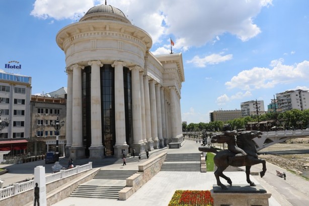 Foto - Balkanların cennet şehri: Üsküp - 1