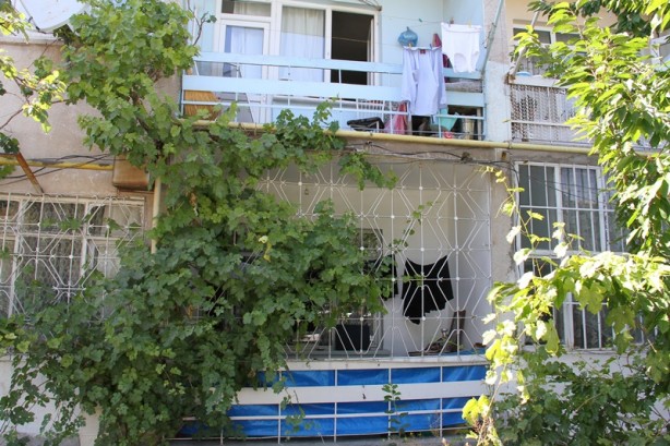 Foto - Balkondan eve girdi, husumetlisini yaraladı