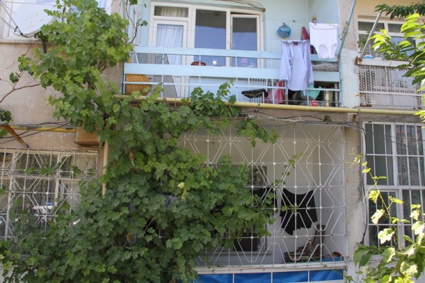 Foto - Balkondan eve girdi, husumetlisini yaraladı