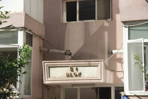 Foto - Balkondan girmek istedi! 5.kattan düştü