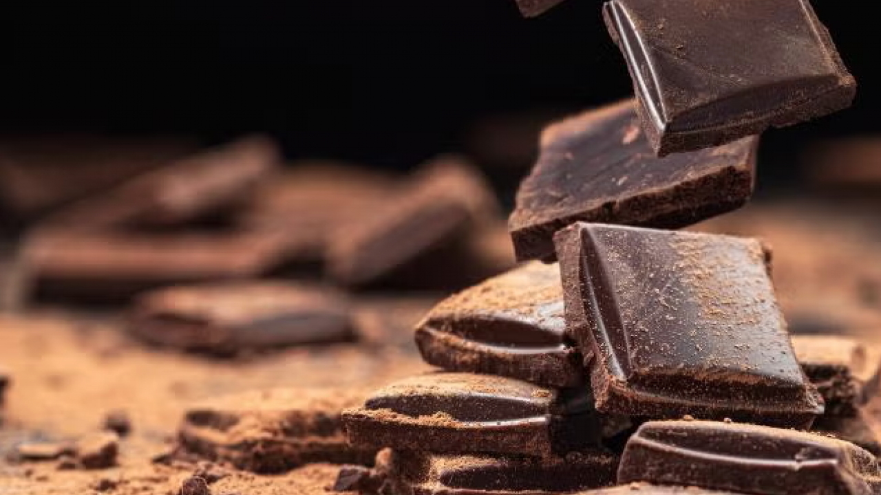 Bambaşka bir boyuta... Tuzlu çikolatanın etkisi şaşırttı: Üzerine serpip yerseniz...