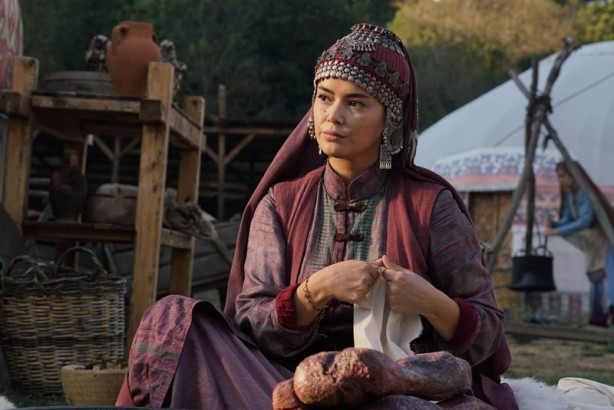 Foto - Bamsı Bey'in dönüşü geceye damga vurdu! Kuruluş Osman tarihi gecesini yaşadı