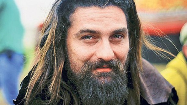 Diriliş Ertuğrul ve Kuruluş Osman sonrası Bamsı Beyrek'in Bayburt’taki kabri ziyaretçi akınına uğruyor