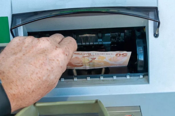 Foto - Banka hesabı olanlar dikkat: Flaş karar verildi! Tamamen değişiyor! Yeni dönem başladı